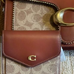 NETs  Wyn Small Leather Wallet In Colorblock Signature Canvas